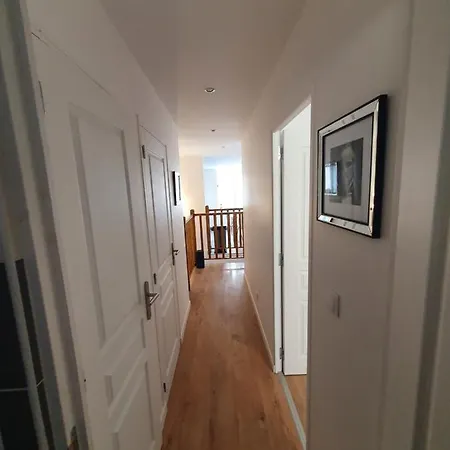 De Thomas Apartment *