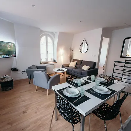 De Thomas Charleville-Mézières