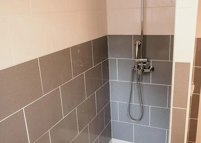 De Thomas Charleville-Mezieres